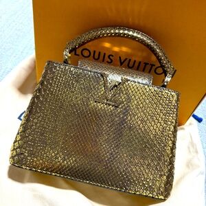 💯 authentic rare luxury LV Capucines Phyton size BB